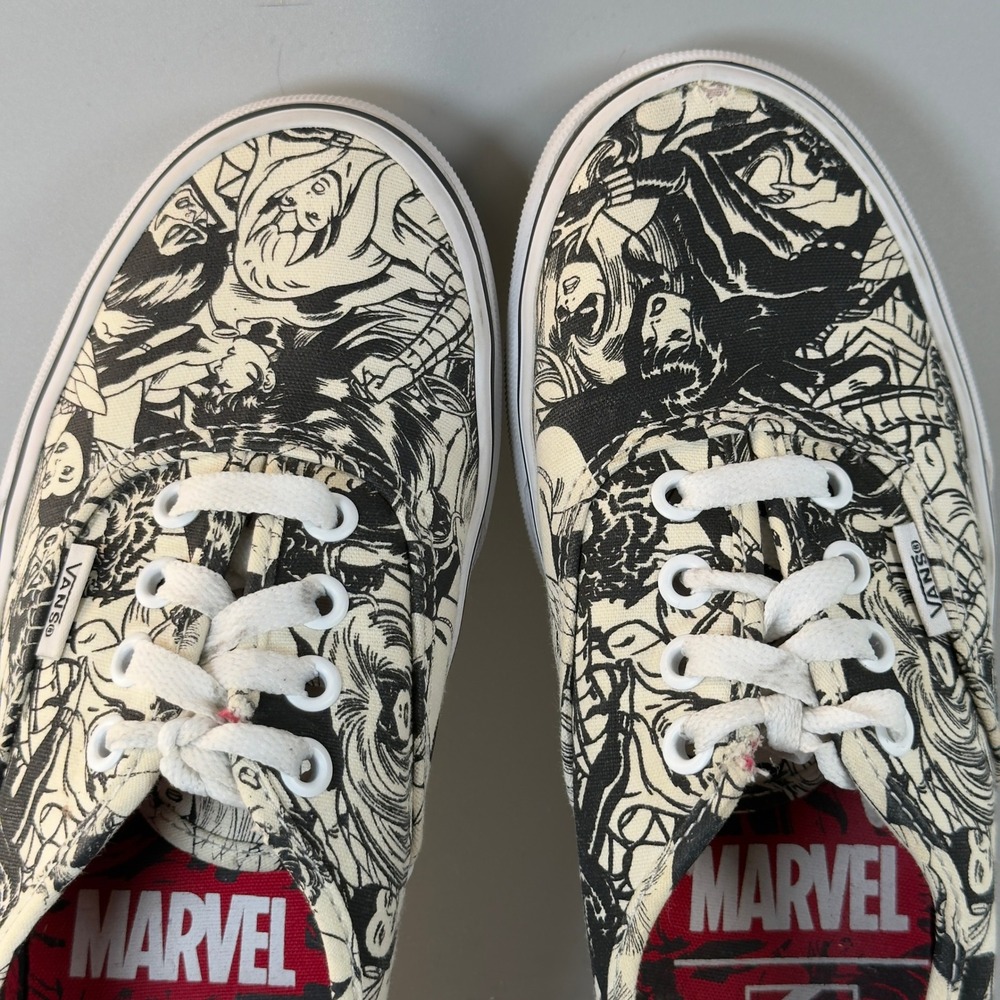Vans Authentic Marvel Womens 7 Skate Shoes Low Lace Sneakers Superhero All‎ Over - Picture 7 of 16